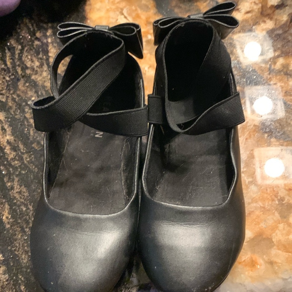 Kenneth Cole Reaction black flat dress shoes w back bows little girl size 12